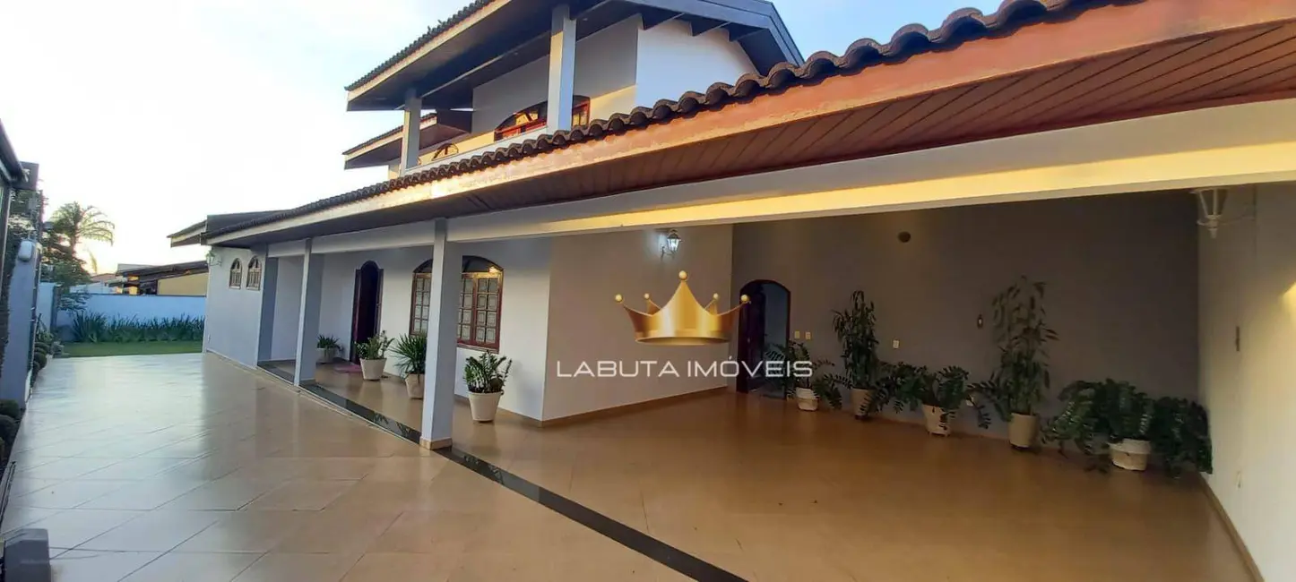Foto 2 de Casa com 3 quartos para alugar, 825m2 em Parque Hongaro, Sumare - SP