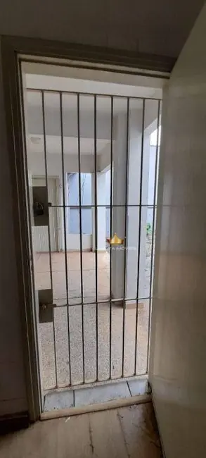 Foto 16 de Casa à venda, 307m2 em Vila Santana, Sumare - SP