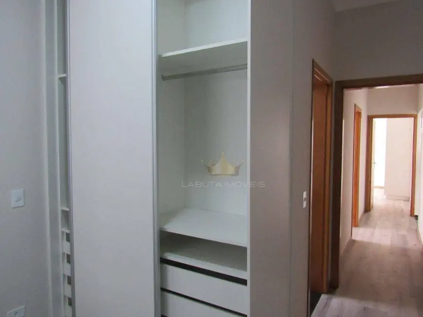 Casa de Condomínio com 3 quartos para alugar, 250m2 em Sumare - SP - imagem 8 Foto 8 de Casa de Condomínio com 3 quartos para alugar, 250m2 em Sumare - SP