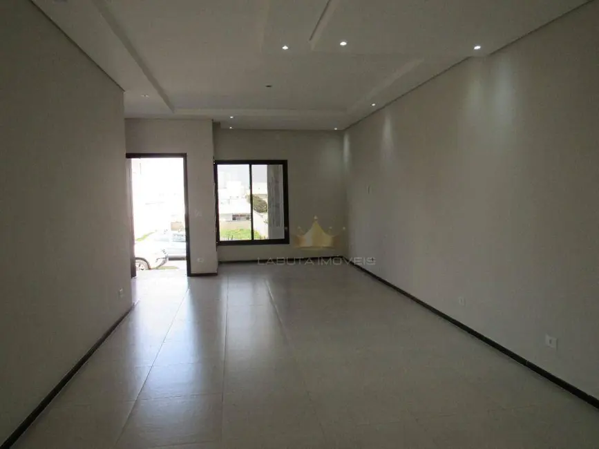 Casa de Condomínio com 3 quartos para alugar, 250m2 em Sumare - SP - imagem 4 Foto 4 de Casa de Condomínio com 3 quartos para alugar, 250m2 em Sumare - SP