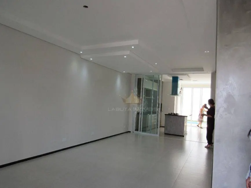 Casa de Condomínio com 3 quartos para alugar, 250m2 em Sumare - SP - imagem 5 Foto 5 de Casa de Condomínio com 3 quartos para alugar, 250m2 em Sumare - SP