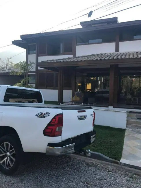 Foto 1 de Casa de Condomínio com 5 quartos à venda, 393m2 em Ubatuba - SP
