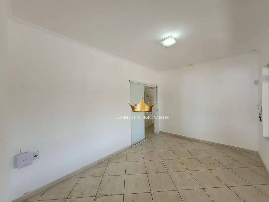 Casa com 3 quartos para alugar, 220m2 em Centro, Sumare - SP - imagem 4 Foto 4 de Casa com 3 quartos para alugar, 220m2 em Centro, Sumare - SP