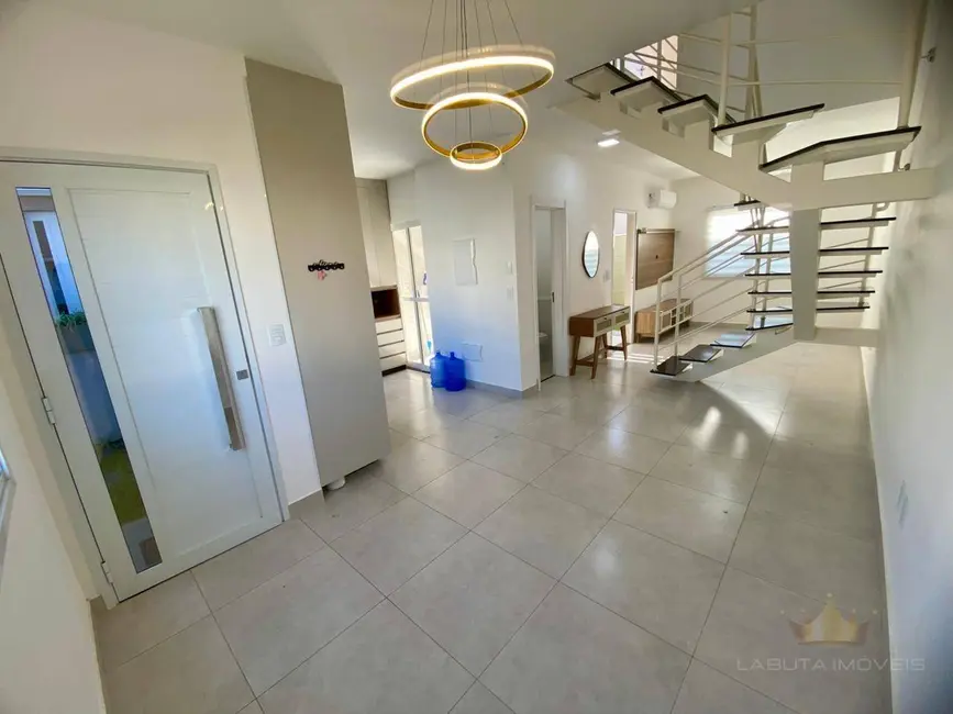 Foto 1 de Casa de Condomínio com 3 quartos para alugar, 120m2 em Jardim Bela Vista, Nova Odessa - SP