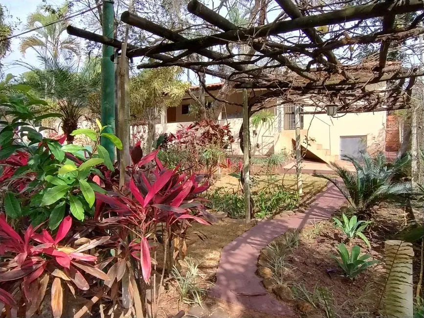Foto 2 de Chácara com 3 quartos à venda, 1050m2 em Residencial Vale dos Lírios, Nova Odessa - SP