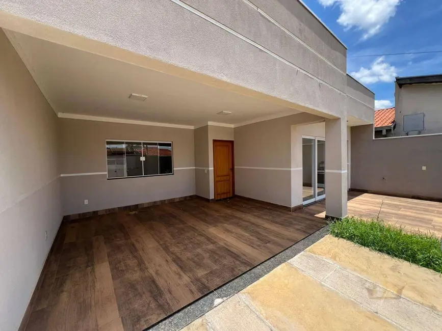 Casa com 3 quartos para alugar, 250m2 em Jardim Residencial Vaughan, Sumare - SP - imagem 4 Foto 4 de Casa com 3 quartos para alugar, 250m2 em Jardim Residencial Vaughan, Sumare - SP