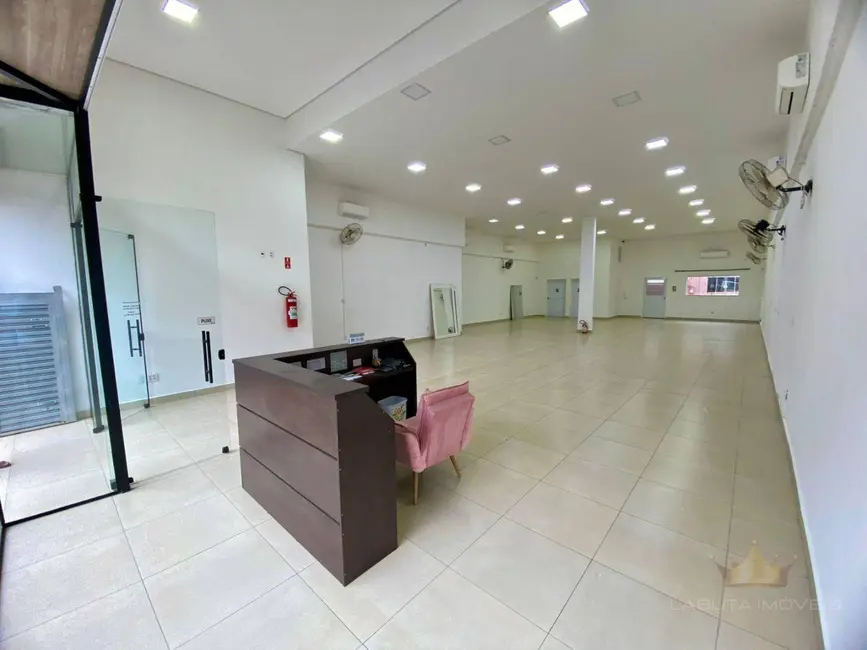 Foto 3 de Sala Comercial para alugar, 304m2 em Jardim São Carlos, Sumare - SP