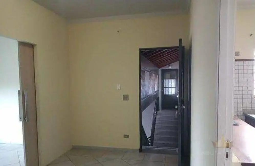 Casa com 3 quartos para alugar, 250m2 em Jardim São Carlos, Sumare - SP - imagem 5 Foto 5 de Casa com 3 quartos para alugar, 250m2 em Jardim São Carlos, Sumare - SP