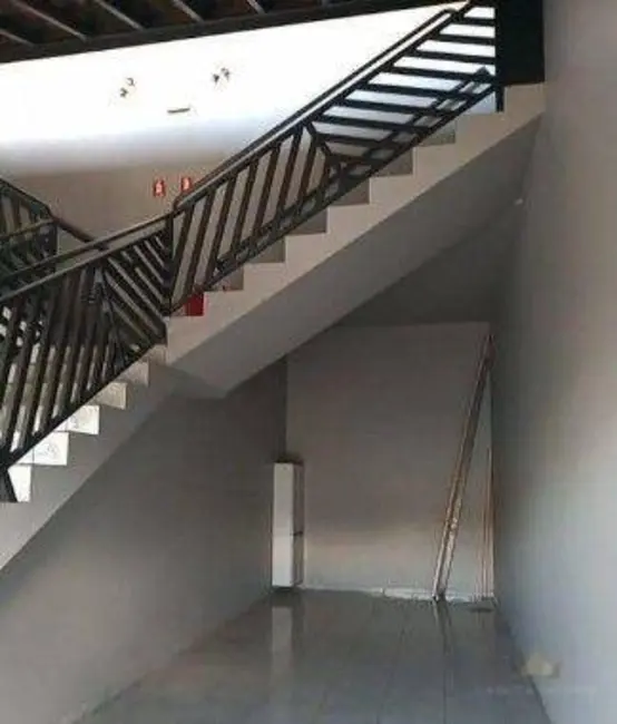 Casa com 3 quartos para alugar, 250m2 em Jardim São Carlos, Sumare - SP - imagem 3 Foto 3 de Casa com 3 quartos para alugar, 250m2 em Jardim São Carlos, Sumare - SP