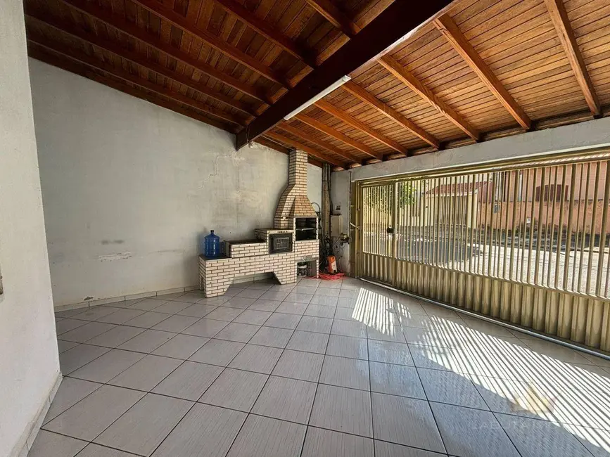 Casa com 3 quartos à venda, 196m2 em Jardim Macarenko, Sumare - SP - imagem 3 Foto 3 de Casa com 3 quartos à venda, 196m2 em Jardim Macarenko, Sumare - SP