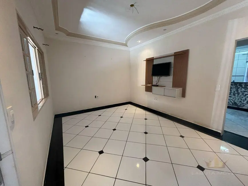 Casa com 3 quartos à venda, 196m2 em Jardim Macarenko, Sumare - SP - imagem 5 Foto 5 de Casa com 3 quartos à venda, 196m2 em Jardim Macarenko, Sumare - SP