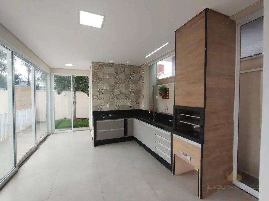 Foto 3 de Casa de Condomínio com 3 quartos à venda, 250m2 em Sumare - SP