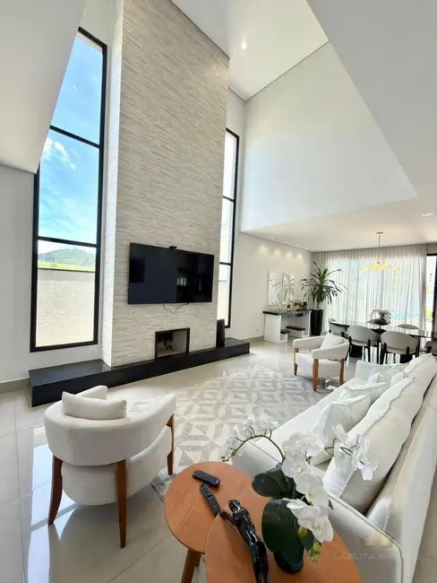 Foto 4 de Casa com 3 quartos à venda, 458m2 em Braganca Paulista - SP