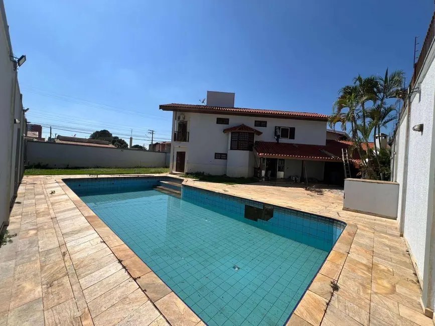 Foto 1 de Casa com 3 quartos à venda e para alugar, 750m2 em Parque Hongaro, Sumare - SP