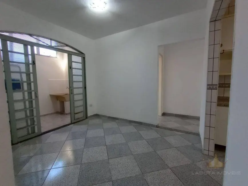 Foto 6 de Casa com 3 quartos para alugar, 200m2 em Conjunto Habitacional 23 de Maio, Nova Odessa - SP