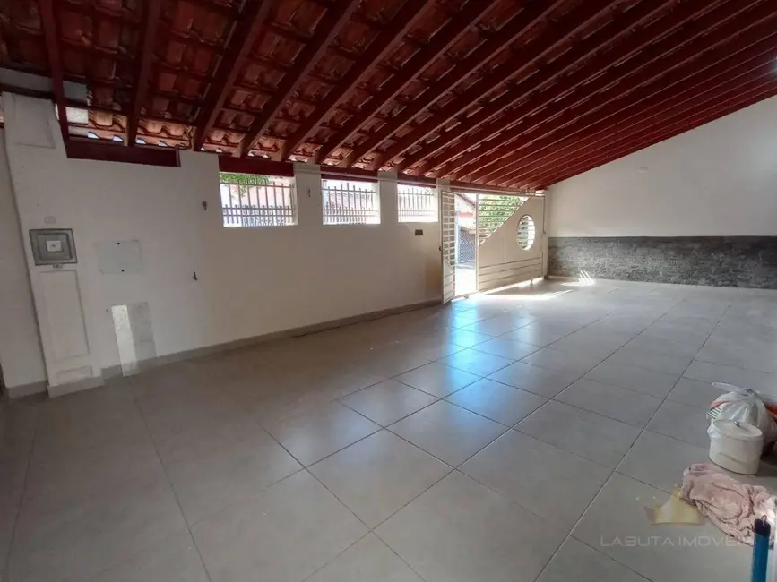 Foto 3 de Casa com 3 quartos para alugar, 200m2 em Conjunto Habitacional 23 de Maio, Nova Odessa - SP