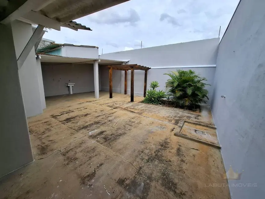 Casa com 3 quartos à venda, 250m2 em Jardim João Paulo II, Sumare - SP - imagem 8 Foto 8 de Casa com 3 quartos à venda, 250m2 em Jardim João Paulo II, Sumare - SP