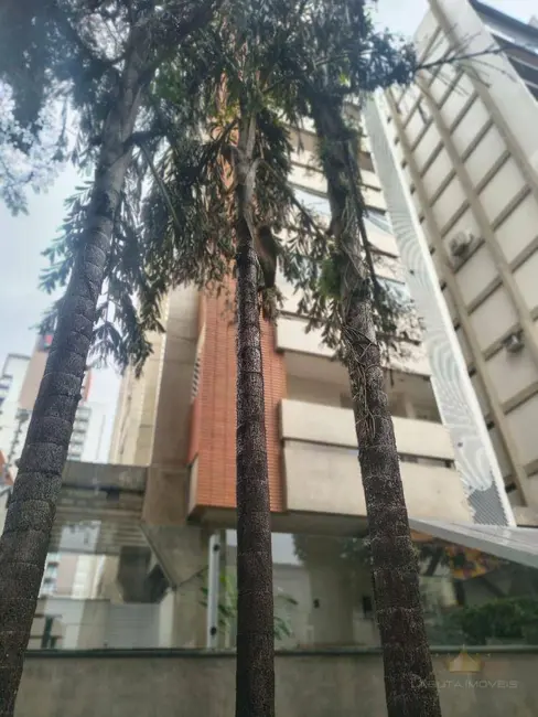 Apartamento com 3 quartos à venda, 179m2 em Cambuí, Campinas - SP - imagem 3 Foto 3 de Apartamento com 3 quartos à venda, 179m2 em Cambuí, Campinas - SP