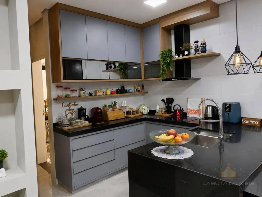 Foto 7 de Casa de Condomínio com 3 quartos à venda, 250m2 em Hortolandia - SP