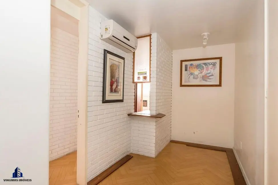 Sala Comercial à venda, 55m2 em Centro Histórico, Porto Alegre - RS - imagem 2 Foto 2 de Sala Comercial à venda, 55m2 em Centro Histórico, Porto Alegre - RS