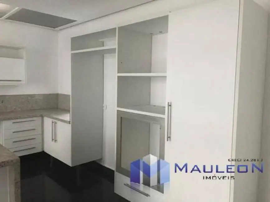 Sobrado com 4 quartos à venda, 330m2 em Água Rasa, São Paulo - SP - imagem 9 Foto 9 de Sobrado com 4 quartos à venda, 330m2 em Água Rasa, São Paulo - SP