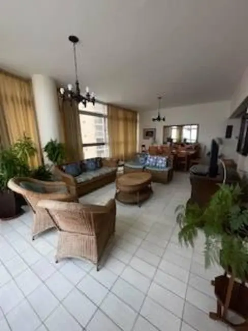 Foto 9 de Apartamento com 4 quartos à venda, 180m2 em Pitangueiras, Guaruja - SP