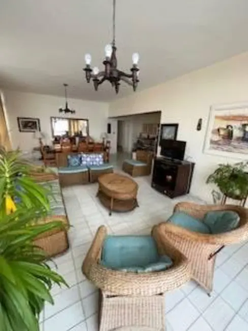 Foto 3 de Apartamento com 4 quartos à venda, 180m2 em Pitangueiras, Guaruja - SP