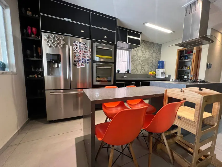 Foto 9 de Sobrado com 3 quartos à venda, 196m2 em Vila Carrão, São Paulo - SP