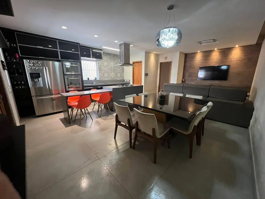 Foto 1 de Sobrado com 3 quartos à venda, 196m2 em Vila Carrão, São Paulo - SP