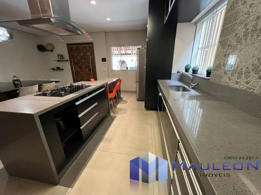 Sobrado com 3 quartos à venda, 196m2 em Vila Carrão, São Paulo - SP - imagem 5 Foto 5 de Sobrado com 3 quartos à venda, 196m2 em Vila Carrão, São Paulo - SP