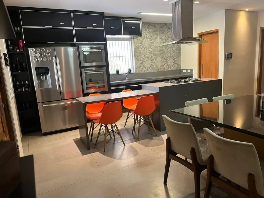 Foto 2 de Sobrado com 3 quartos à venda, 196m2 em Vila Carrão, São Paulo - SP