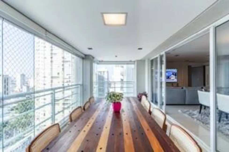 Foto 5 de Apartamento com 3 quartos à venda, 224m2 em Tatuapé, São Paulo - SP