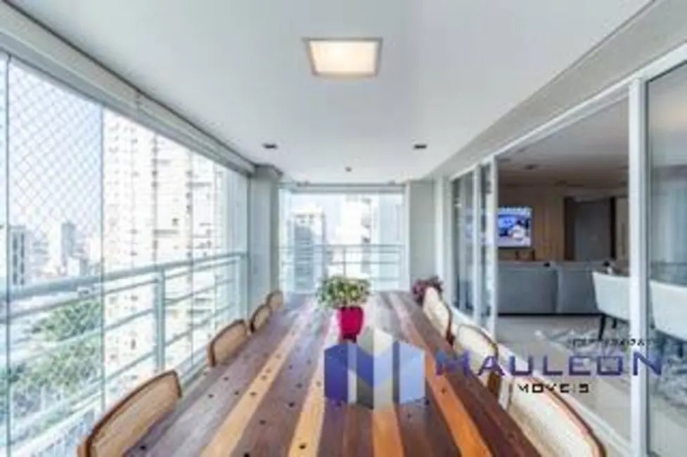 Foto 4 de Apartamento com 3 quartos à venda, 224m2 em Tatuapé, São Paulo - SP