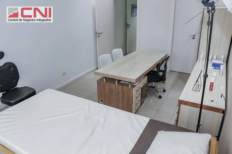 Sala Comercial à venda, 74m2 em Rebouças, Curitiba - PR - imagem 7 Foto 7 de Sala Comercial à venda, 74m2 em Rebouças, Curitiba - PR