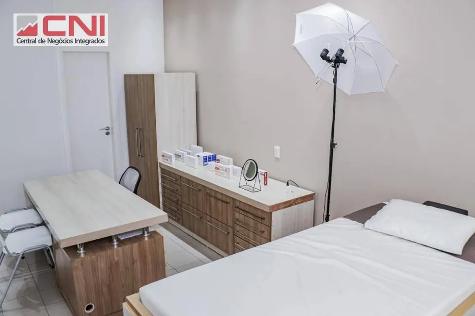 Sala Comercial à venda, 74m2 em Rebouças, Curitiba - PR - imagem 6 Foto 6 de Sala Comercial à venda, 74m2 em Rebouças, Curitiba - PR