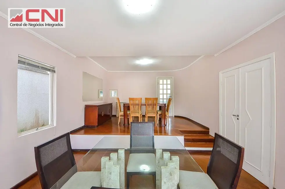 Casa com 4 quartos à venda, 517m2 em Jardim das Américas, Curitiba - PR - imagem 3 Foto 3 de Casa com 4 quartos à venda, 517m2 em Jardim das Américas, Curitiba - PR