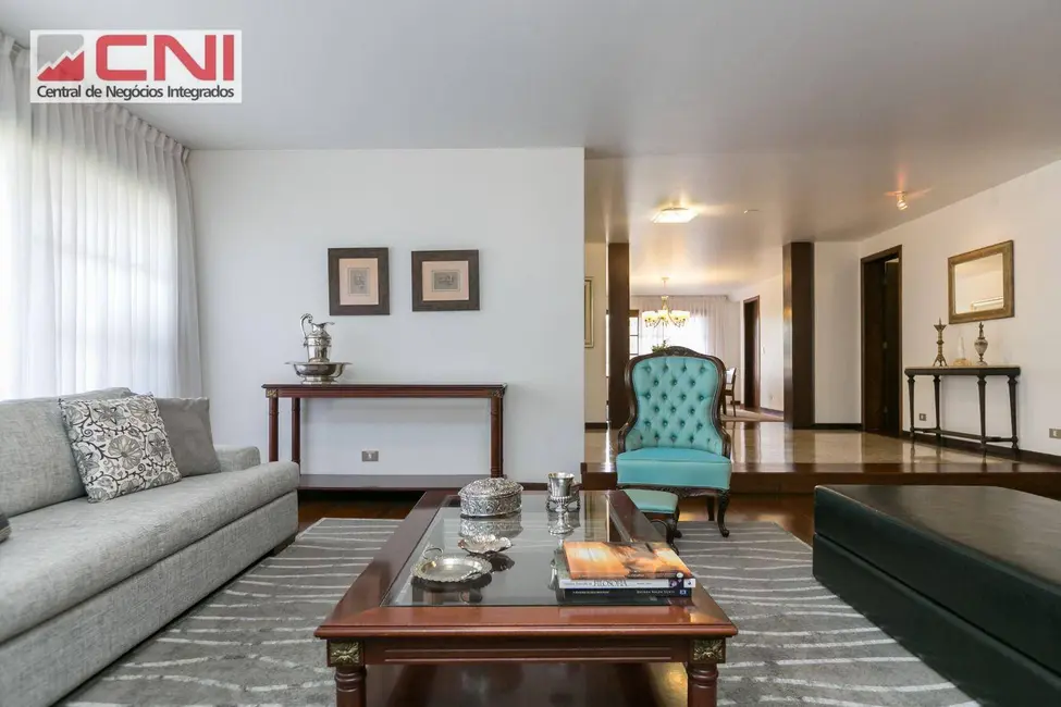 Casa de Condomínio com 4 quartos à venda, 1006m2 em Santo Inácio, Curitiba - PR - imagem 4 Foto 4 de Casa de Condomínio com 4 quartos à venda, 1006m2 em Santo Inácio, Curitiba - PR