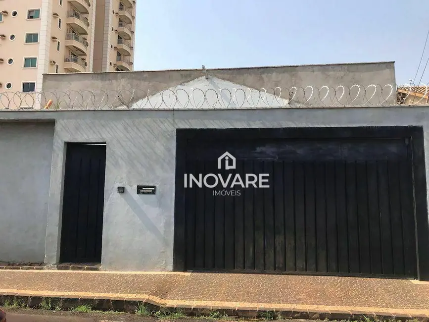Foto 1 de Casa com 3 quartos para alugar, 250m2 em Itumbiara - GO