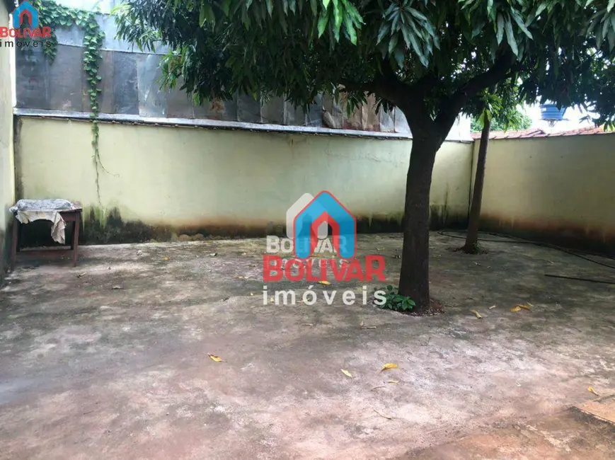 Foto 8 de Casa com 2 quartos para alugar, 360m2 em Itumbiara - GO