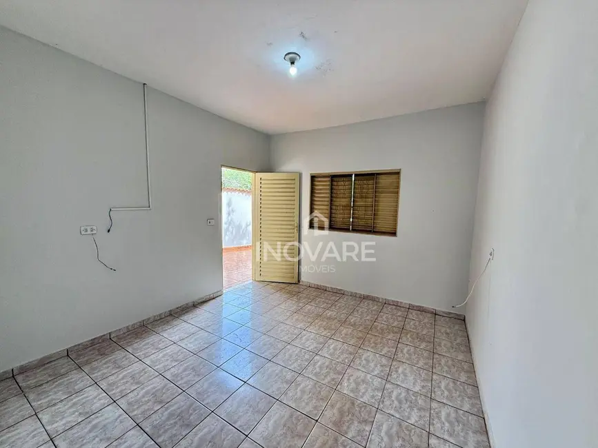 Foto 3 de Casa com 3 quartos à venda, 360m2 em Karfan, Itumbiara - GO
