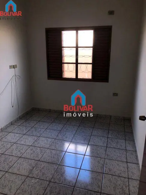 Casa com 3 quartos para alugar, 360m2 em Residencial Jardim Primavera, Itumbiara - GO - imagem 8 Foto 8 de Casa com 3 quartos para alugar, 360m2 em Residencial Jardim Primavera, Itumbiara - GO