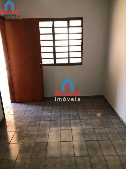 Casa com 3 quartos para alugar, 360m2 em Residencial Jardim Primavera, Itumbiara - GO - imagem 7 Foto 7 de Casa com 3 quartos para alugar, 360m2 em Residencial Jardim Primavera, Itumbiara - GO