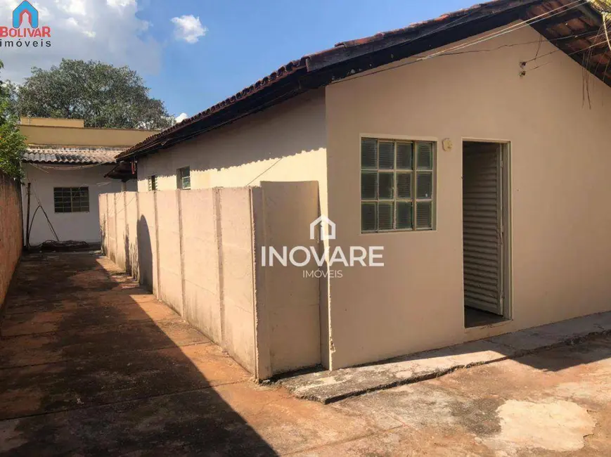 Foto 3 de Casa com 2 quartos à venda, 360m2 em Itumbiara - GO
