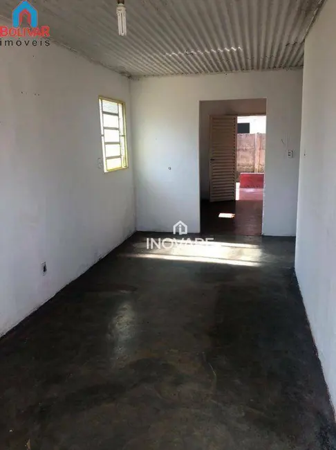 Foto 4 de Casa com 2 quartos à venda, 360m2 em Itumbiara - GO