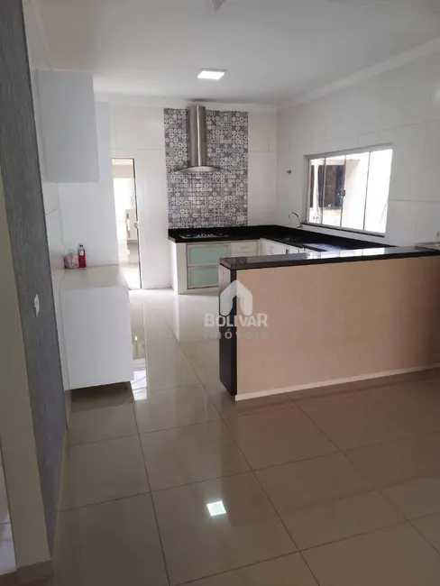 Casa com 3 quartos à venda, 360m2 em Itumbiara - GO - imagem 6 Foto 6 de Casa com 3 quartos à venda, 360m2 em Itumbiara - GO
