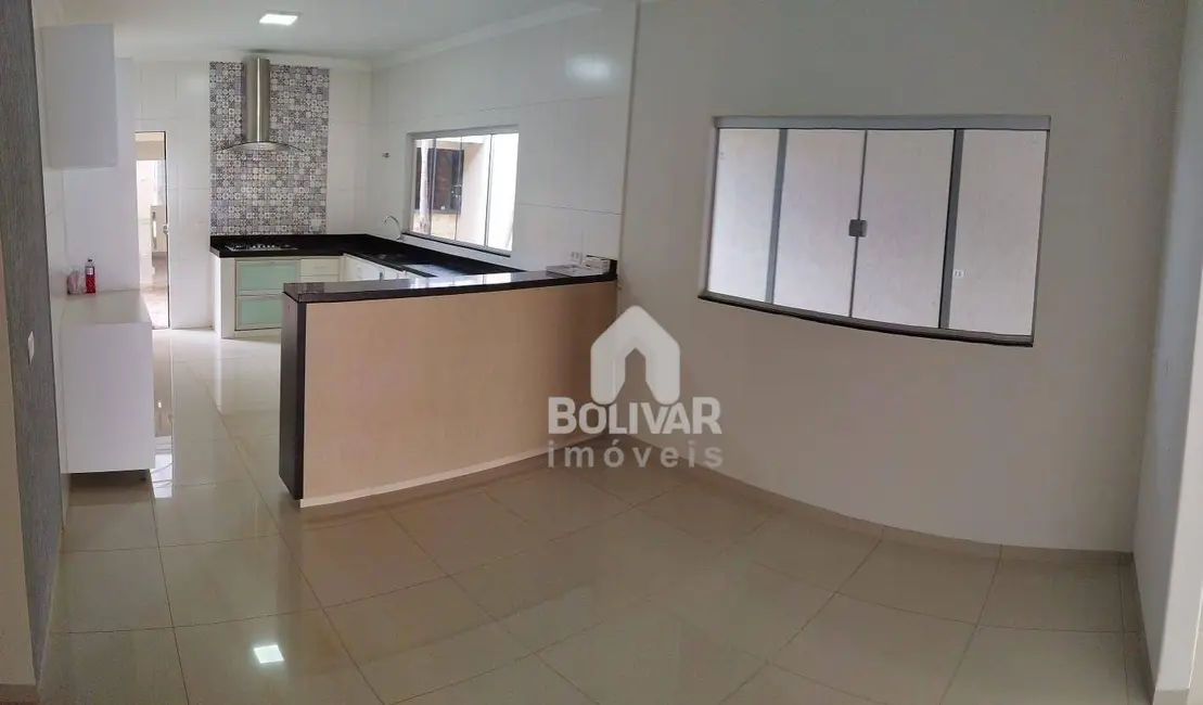 Casa com 3 quartos à venda, 360m2 em Itumbiara - GO - imagem 7 Foto 7 de Casa com 3 quartos à venda, 360m2 em Itumbiara - GO