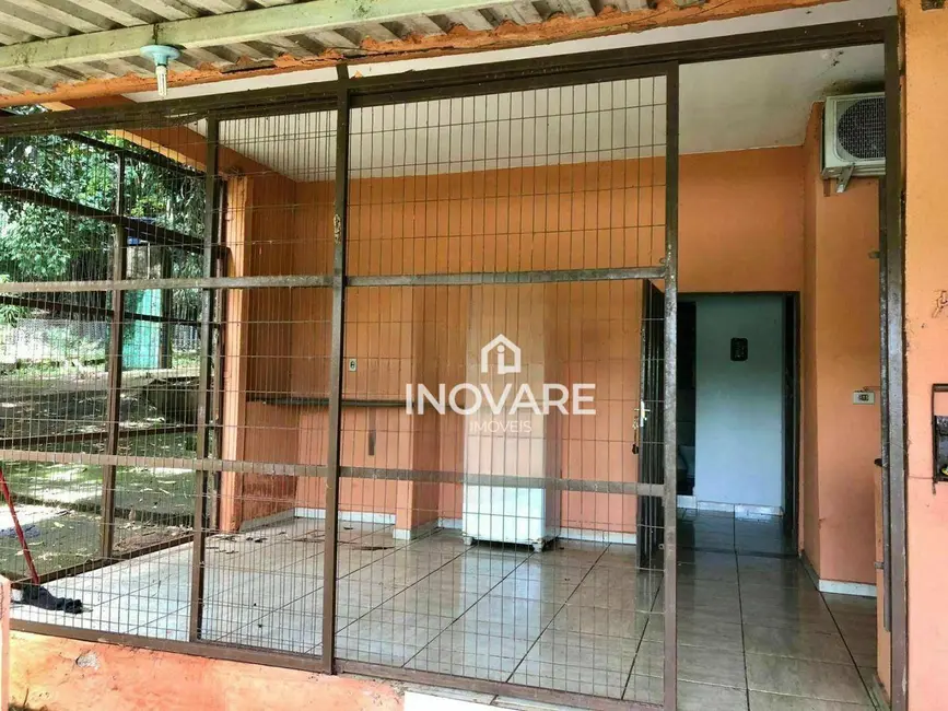 Sítio / Rancho com 3 quartos à venda, 2000m2 em Setor Anhanguera, Itumbiara - GO - imagem 9 Foto 9 de Sítio / Rancho com 3 quartos à venda, 2000m2 em Setor Anhanguera, Itumbiara - GO