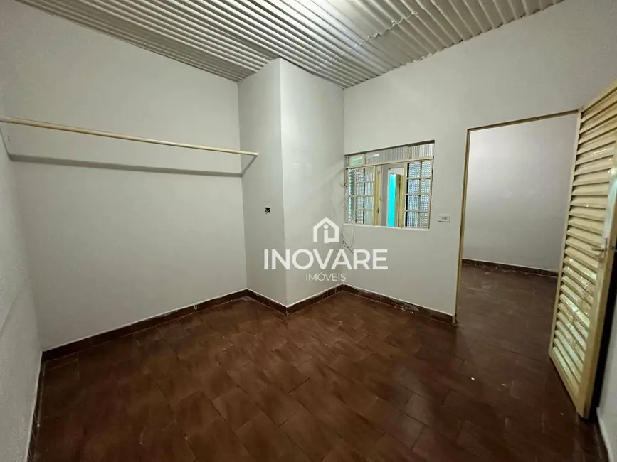 Foto 3 de Casa com 2 quartos para alugar, 120m2 em Itumbiara - GO