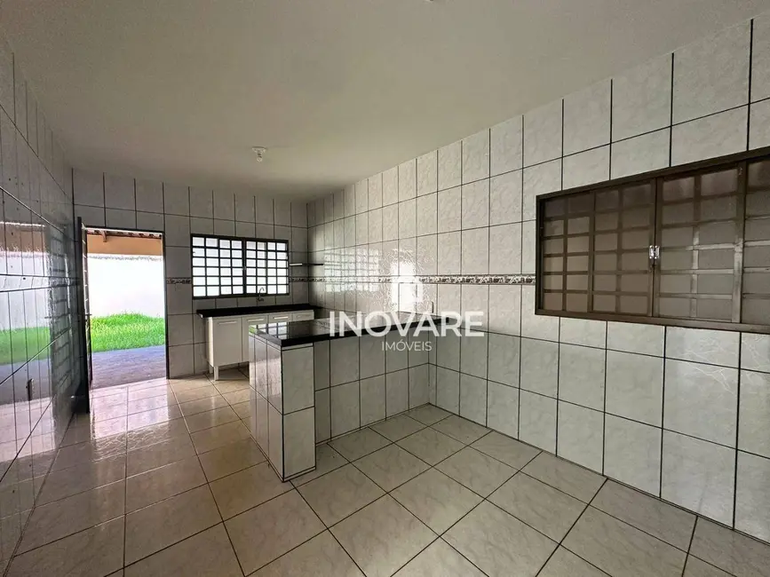 Casa com 2 quartos à venda, 250m2 em Arapora - MG - imagem 6 Foto 6 de Casa com 2 quartos à venda, 250m2 em Arapora - MG