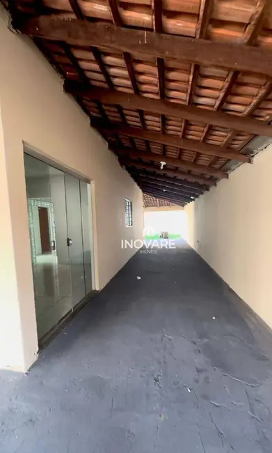 Casa com 2 quartos à venda, 250m2 em Arapora - MG - imagem 3 Foto 3 de Casa com 2 quartos à venda, 250m2 em Arapora - MG